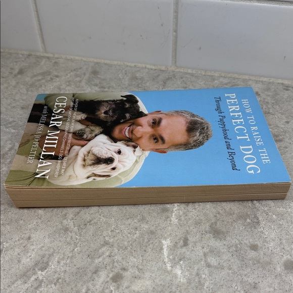 How to Raise the Perfect Dog by Cesar Millan - Blue Cover - Picture 5 of 6
